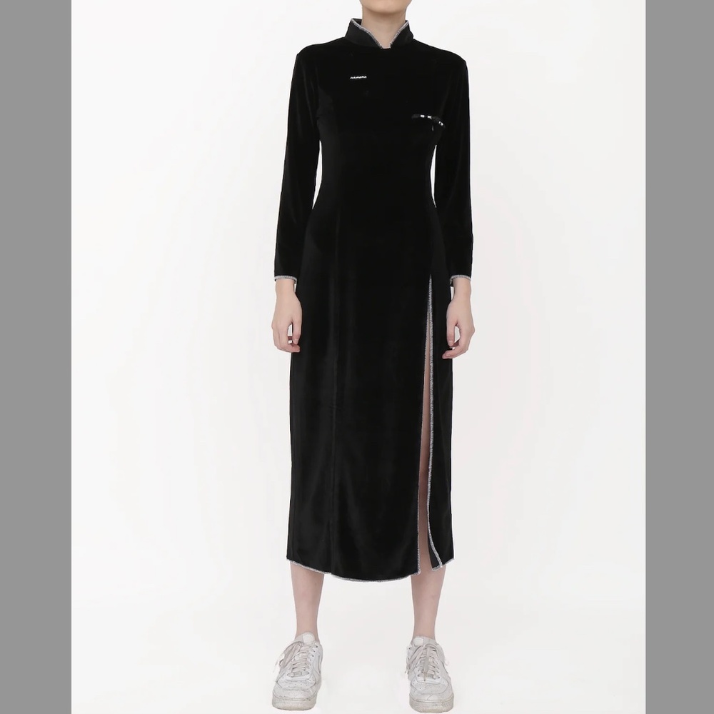 DAWANG Velvet Side Slit Dress in Black